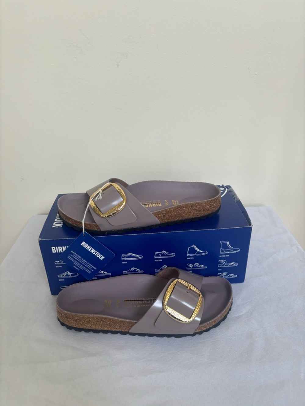 Birkenstock Madrid Hammered Big Buckle Sz 7 Eu 38 Narrow fit NWB Womens sandals - Picture 2 of 9